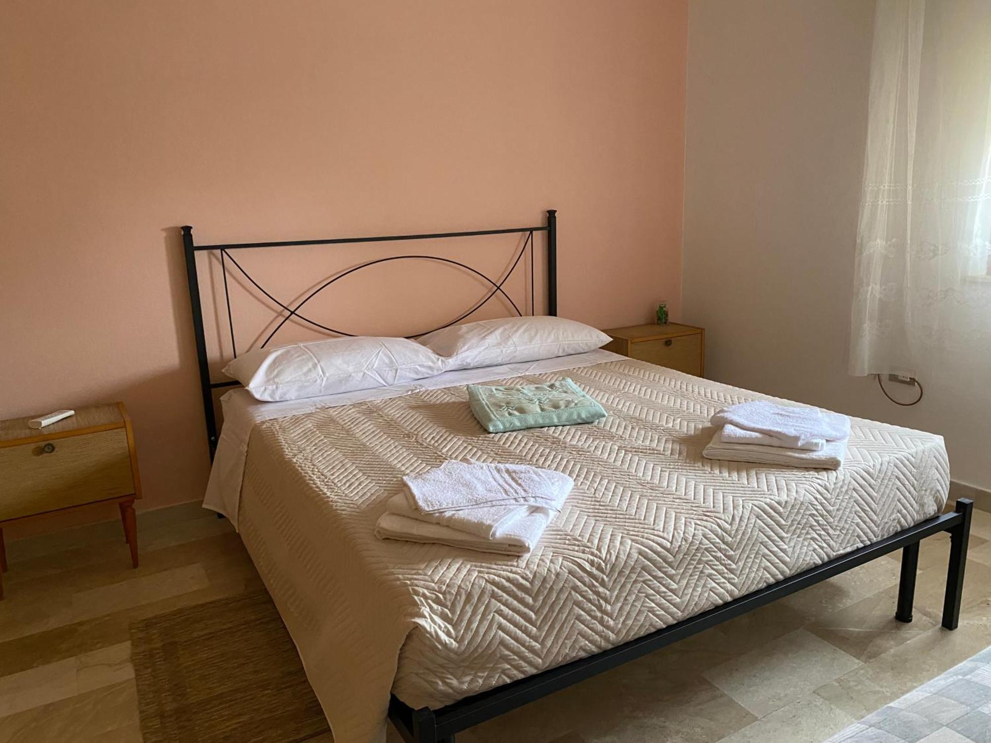 L'Incognita Bed & Breakfast San Nicolo d'Arcidano Ngoại thất bức ảnh